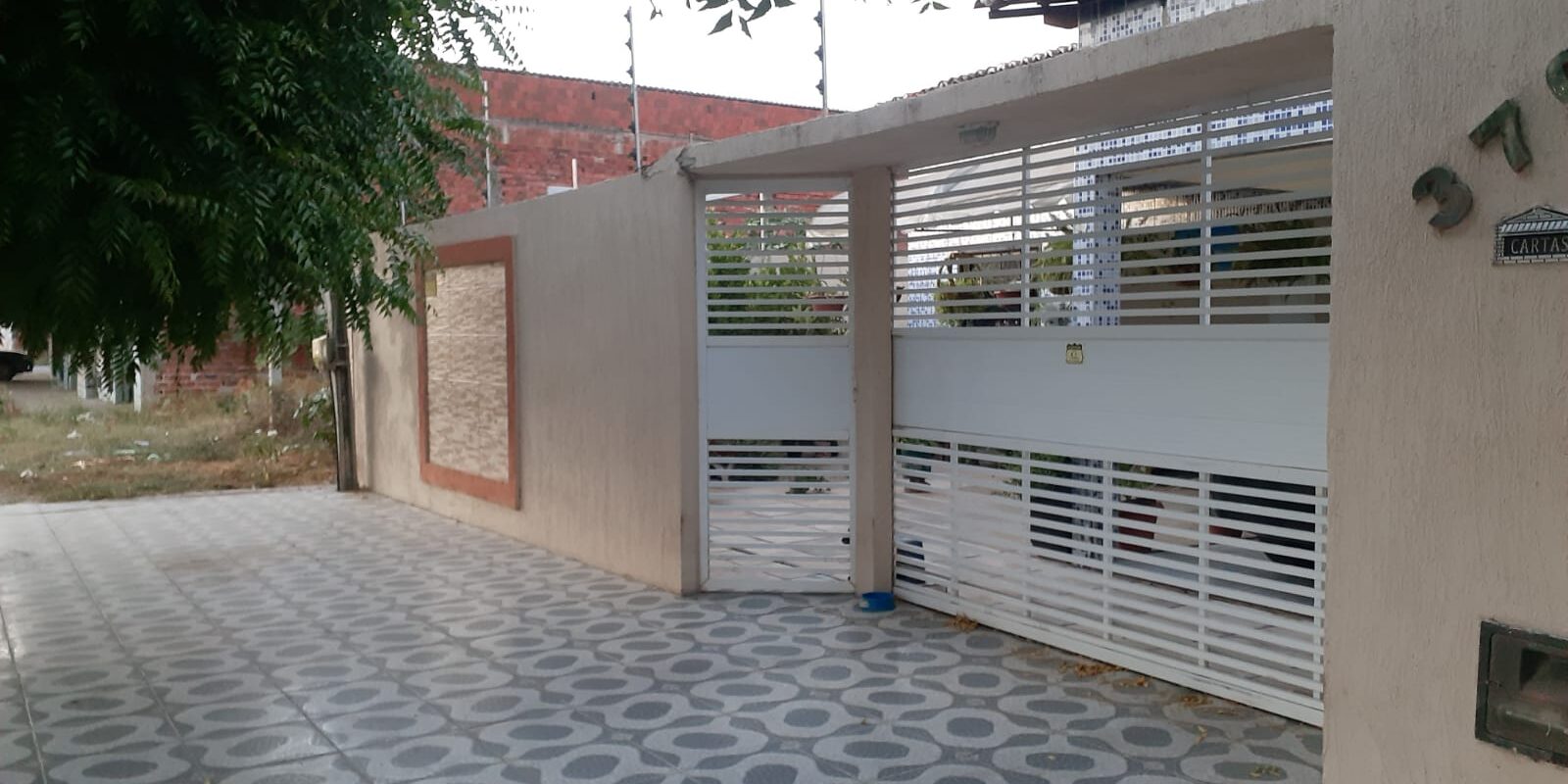 Casa à venda no bairro Luzia Luzia
