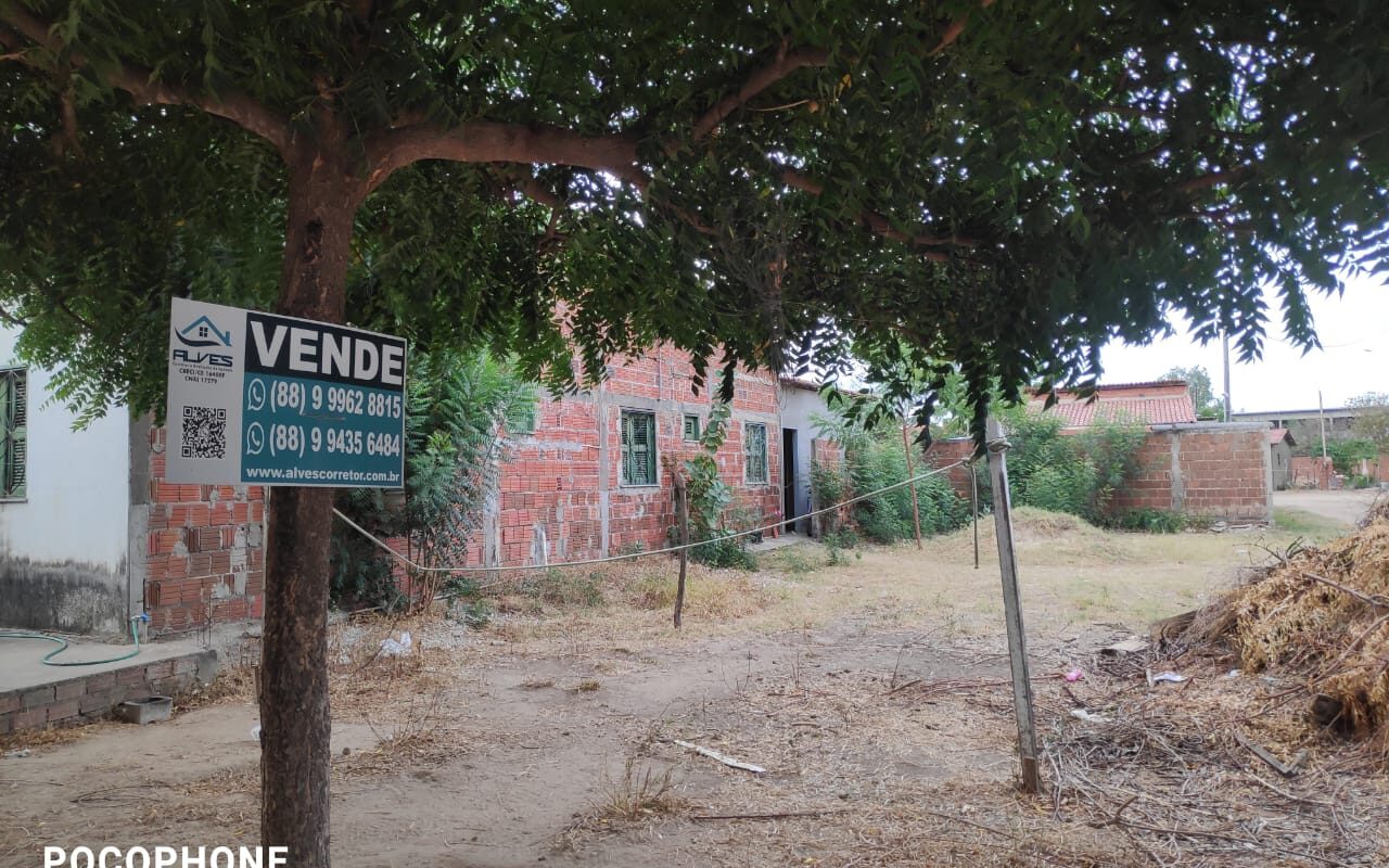 Terreno à venda no Bairro Pitombeira (VENDIDO)